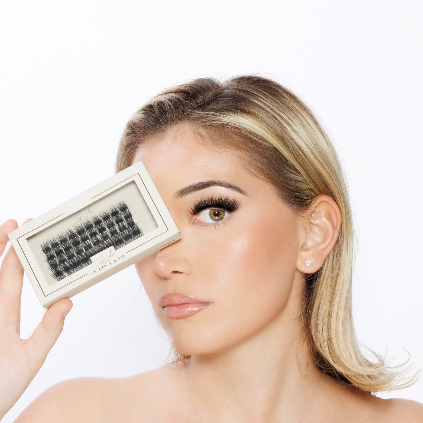 ‘Wispy Volume’ Seam-Lash Clusters